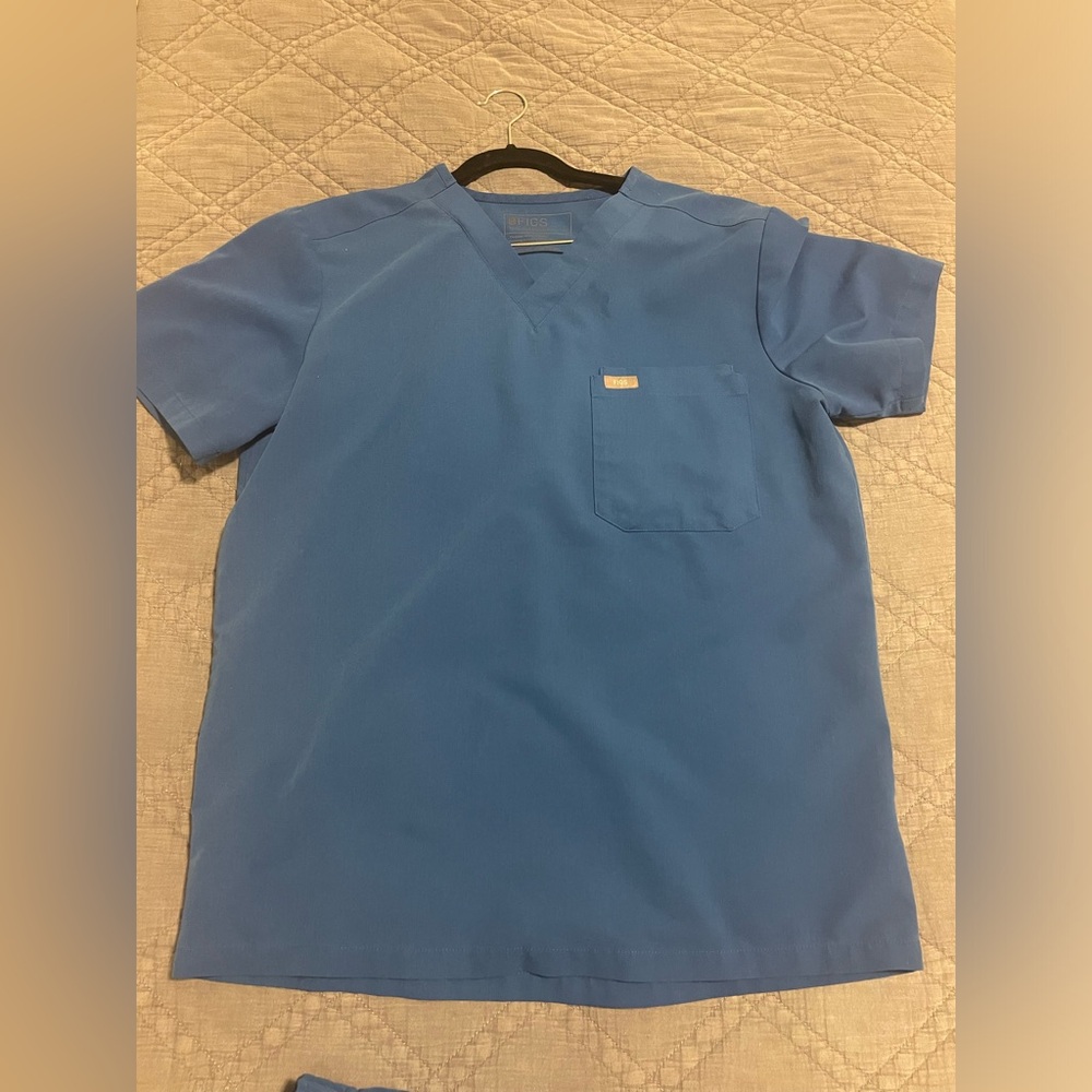 FIGS MENS TOP